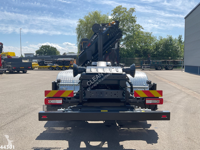 Camion Volvo 500 8x4 Euro 6 Hiab 65 Tonmeter...