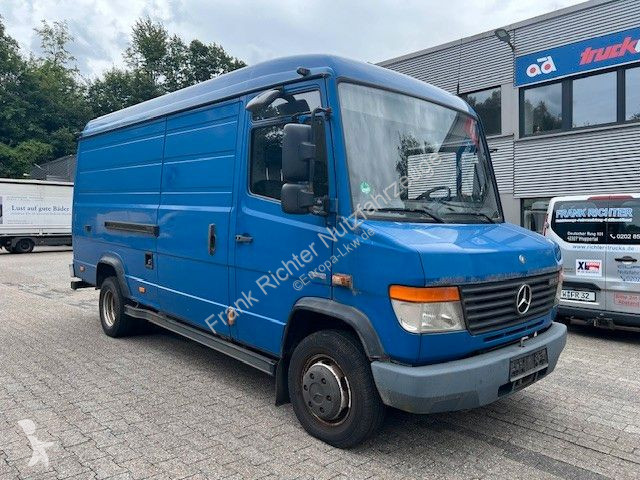 Véhicule utilitaire Mercedes 613D,erst...