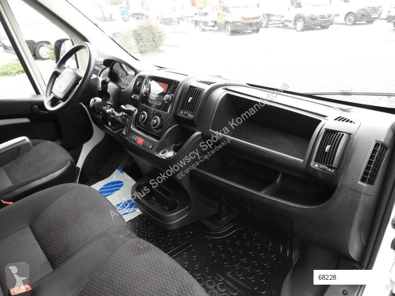 Véhicule utilitaire Peugeot BOXER SKRZYNIA...