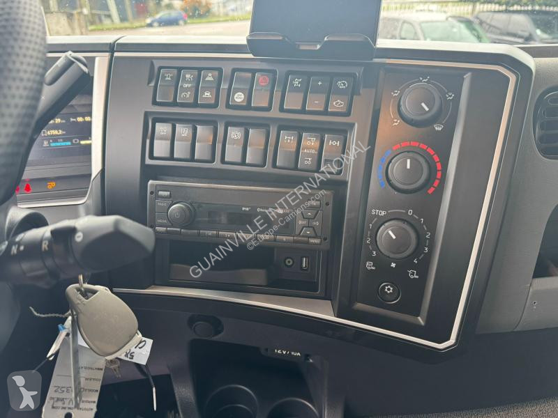 Camion Renault 320 DTI8 Gamme C