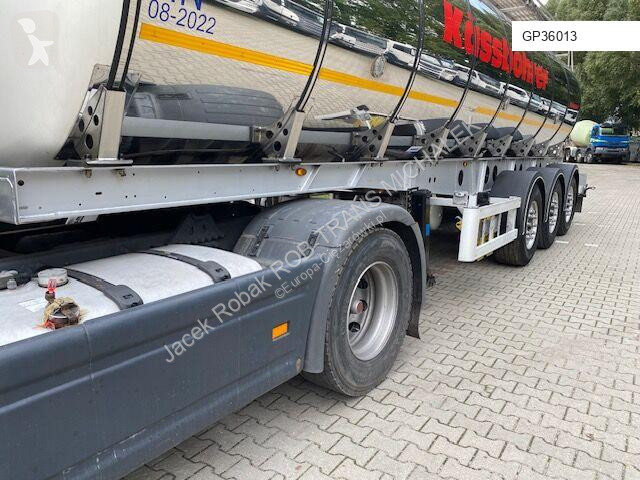 Camion Kässbohrer KA-INB