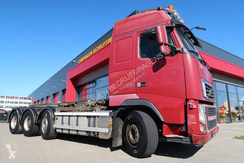 Kamion Volvo 520  - 8x4 R - Ketting systeem