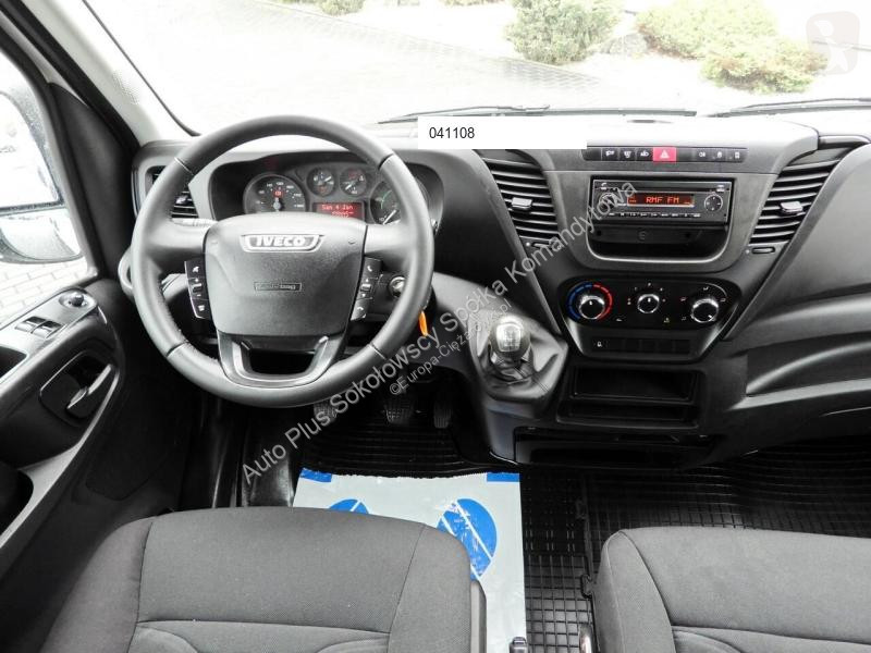 Veículo utilitário Iveco DAILY 35C13 WYWROTKA...