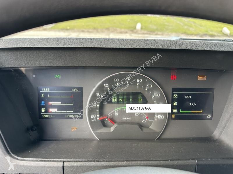 Camion Volvo FMX 370 6x2 PRITSCHE 6M35 + KRAN...