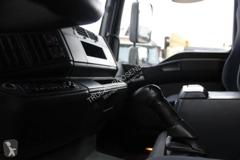 Kamion MAN 12.210 + LIFT + MANUAL