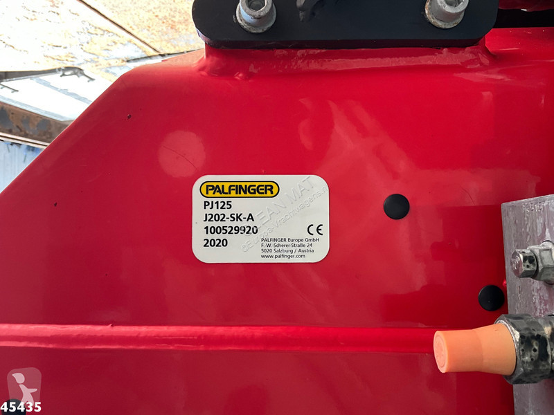 Kamion Volvo 8x4 Euro 6 Palfinger 92 Tonmeter...