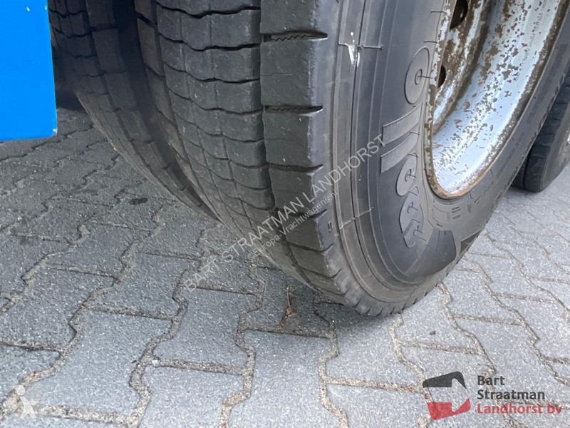 Kamion Volvo 420 10x4 Euro 5 Road Plate Car...