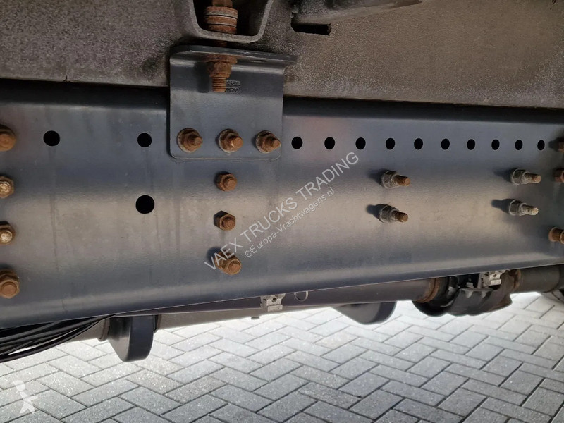 Kamion Scania 410 Highline 6x2 - Curtain sider...