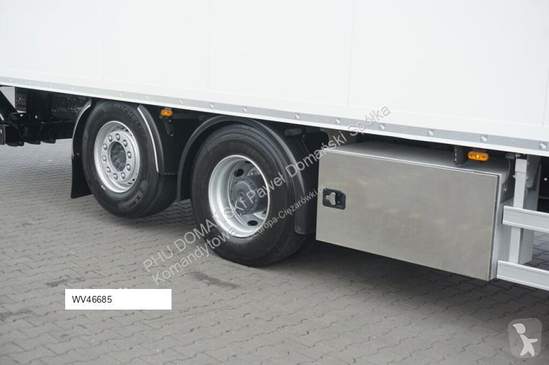 Kamion Mercedes ANTOS / / EURO 6 / CHŁODNIA +...