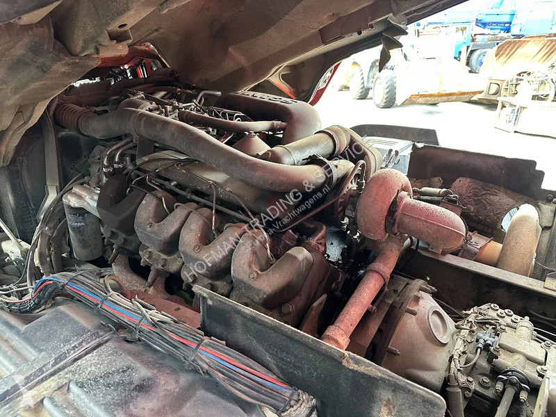 Kamion Scania 144-460 V8