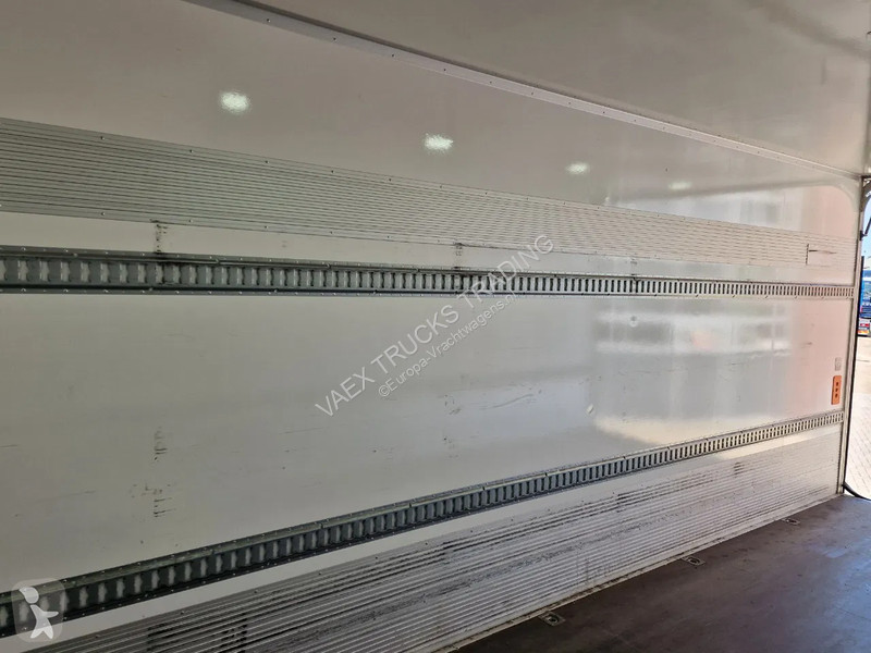 Kamion Iveco EuroCargo 160 210 - Isotherm box -...