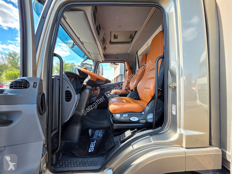 شاحنة Mercedes 818L
