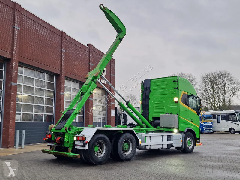 شاحنة Volvo 16750 Globetrotter XL 6x2 - 20T...
