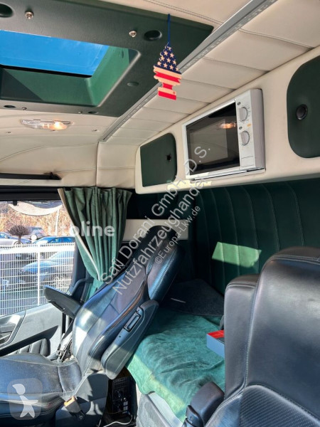 شاحنة Mercedes 302