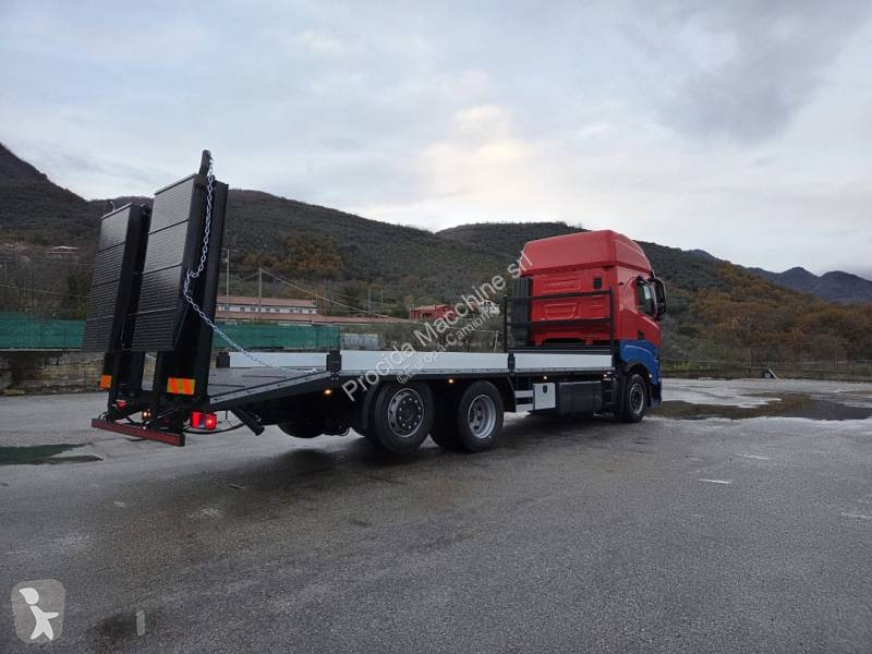 شاحنة Iveco