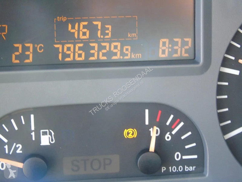 شاحنة Mercedes 1218 + euro 5 + lift