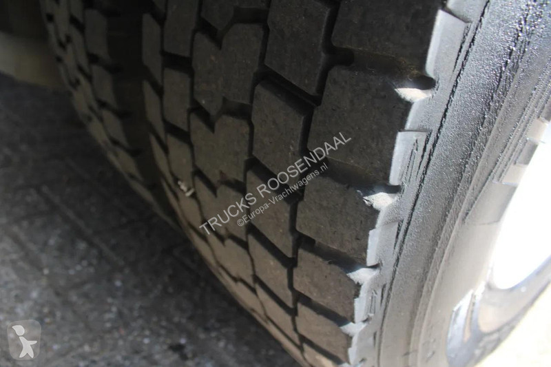 شاحنة Volvo 280 + CARRIER + ATP/FRC + LIFT...