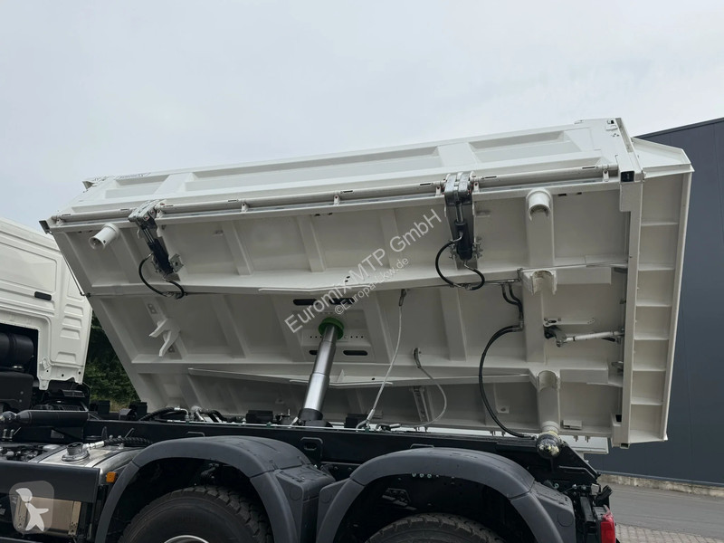 Lastbil MAN 33.440 MAN  33.440 6x6 3-Seiten-...