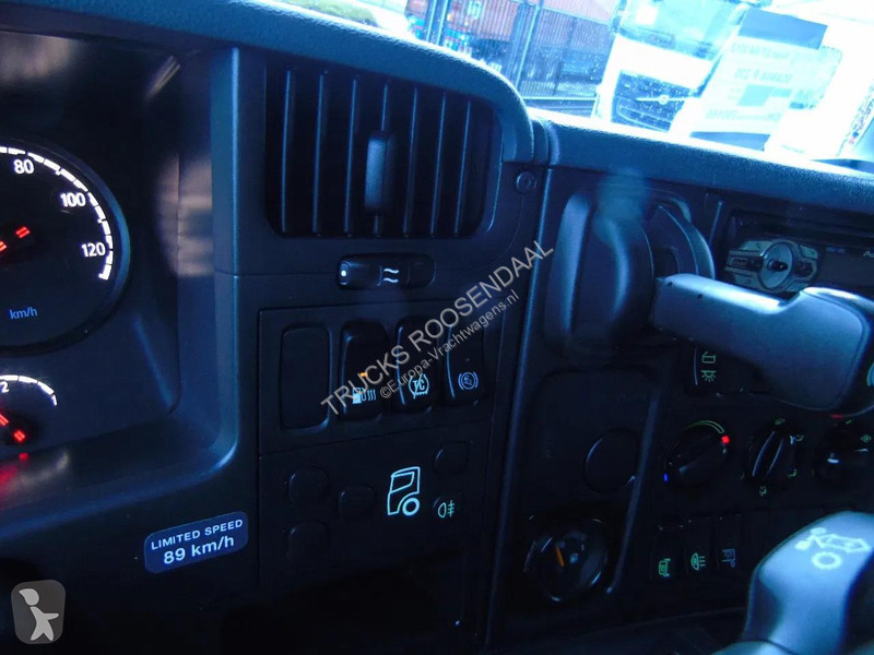 شاحنة Scania P230 OW KM +  CARRIER + OADIFT +