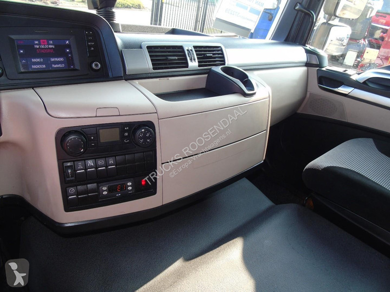 شاحنة MAN 12.250 + euro 6 + lift + iso box