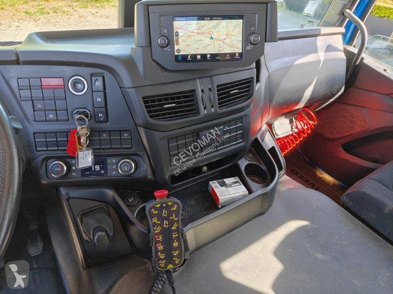 شاحنة Iveco 460 met 45000km 8x4 Euro 6E...