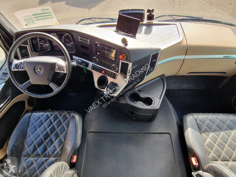 Camion Mercedes 2558 6x2 - AJK Hooklift 20T -...