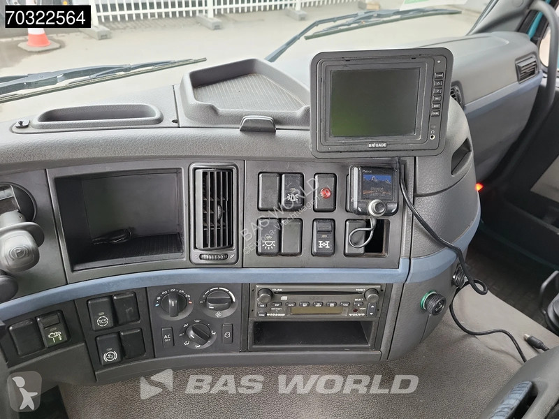 شاحنة Volvo 400 8X4 HIAB 211 EP-5 HIDUO Kran...