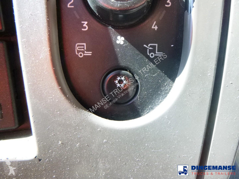 شاحنة Renault 260 dxi 4x2 fuel tank 11.5 m3 / 3...