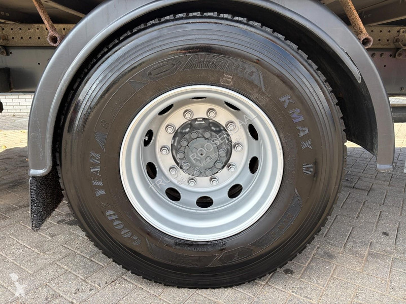 شاحنة DAF 310 + 19T + DHOLLANDIA lift + EURO 6...