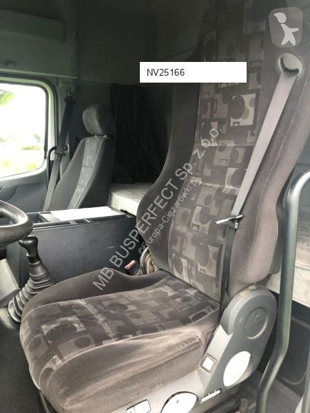 Vrachtwagen Mercedes 1829 18 europalet