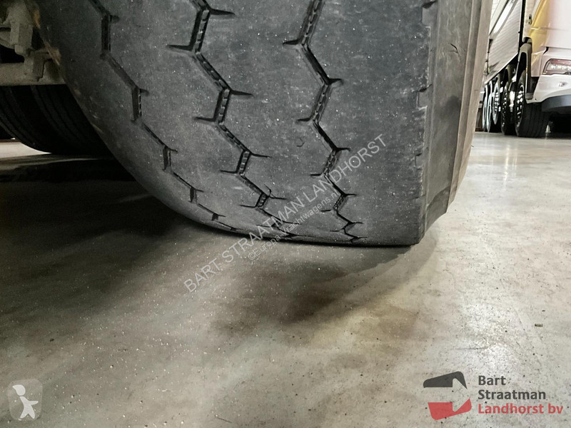 Lastbil MAN 10x8 bladvering, handgeschakeld met...