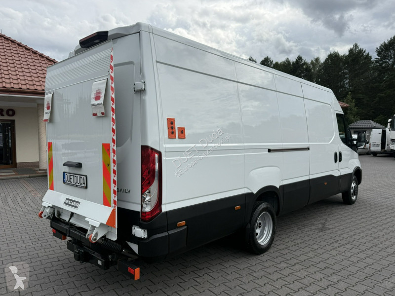 Camión Iveco 50C18 V