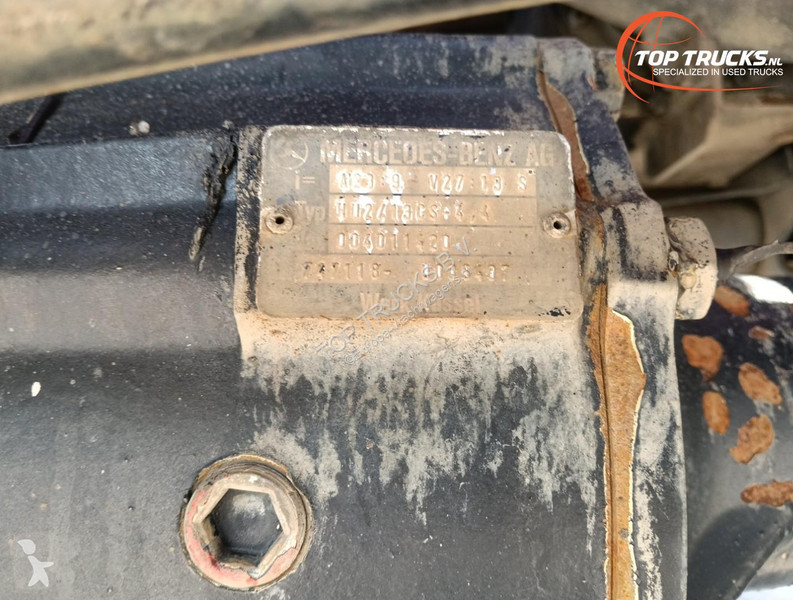 Camion Mercedes U 1200 4x4 -1,150 liter water...