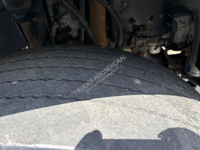 شاحنة Volvo 12380 + HMF 2220 K5 + 8X4 STEERING...