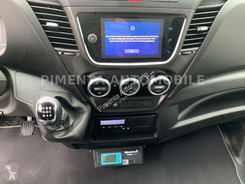 Furgoneta Iveco 70C18P TK-KOFFER LUFT LBW AHK...