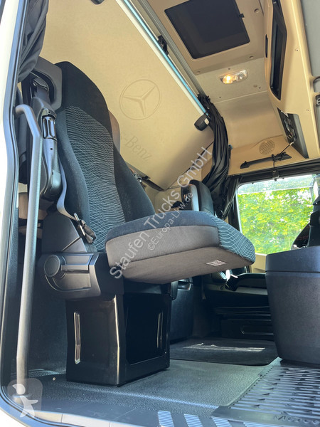 شاحنة Mercedes 1842 4-ACHS ZUG SCHMITZ KOFFER...