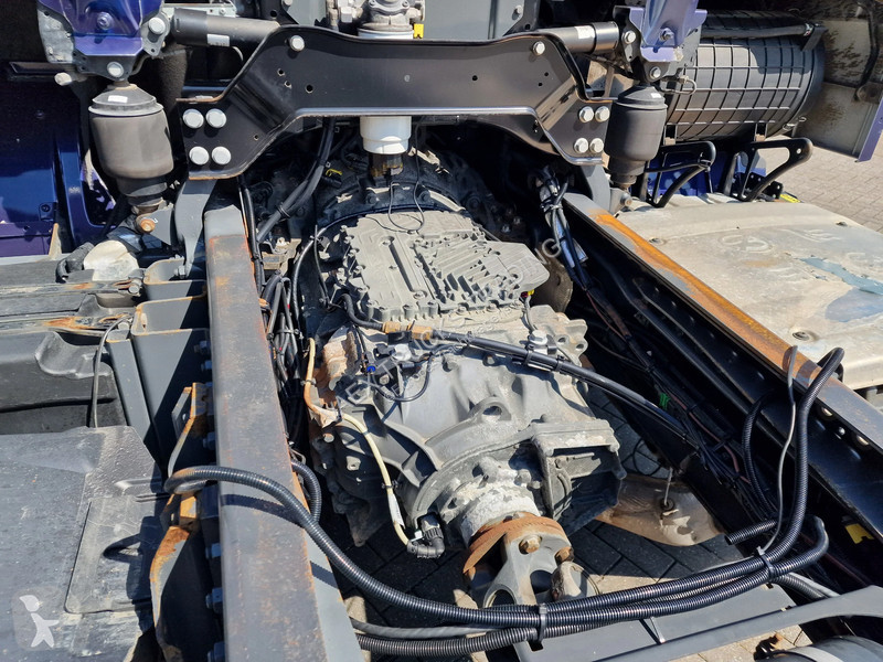 شاحنة DAF 530 6X2 - steel / air - steering axle...