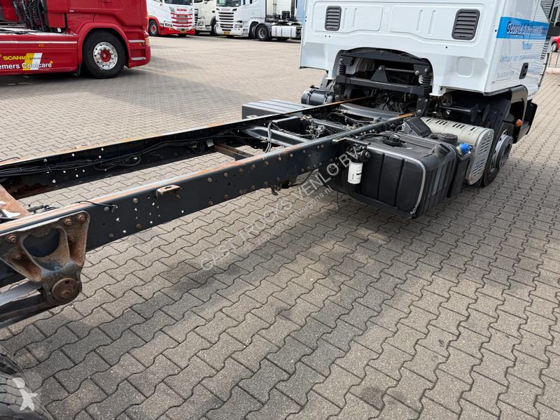 شاحنة Iveco EuroCargo 120 E22 4x2 Chassis Euro...
