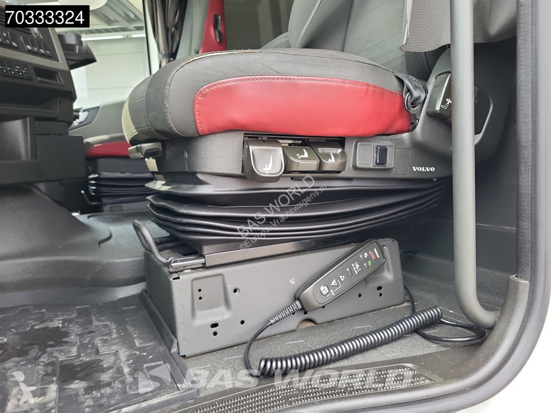 شاحنة Volvo 460  6X2 chassis Full Air...