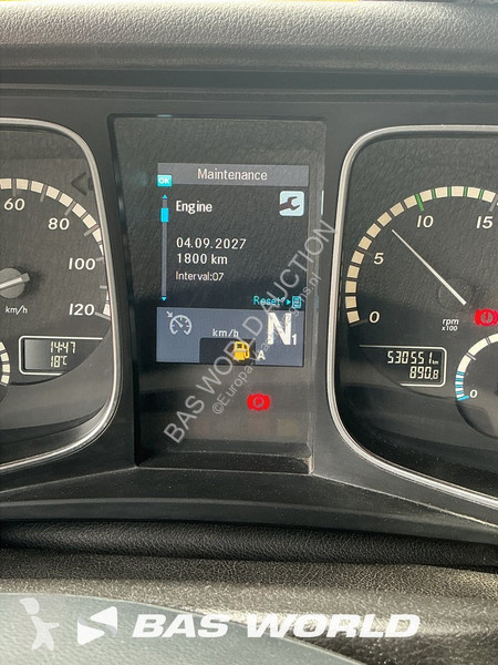 Грузовик Mercedes 2563
