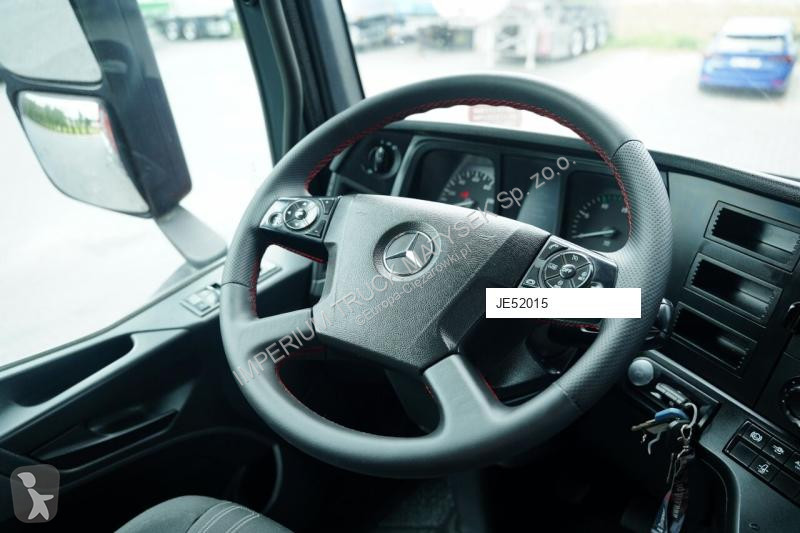 Vrachtwagen Mercedes 4145