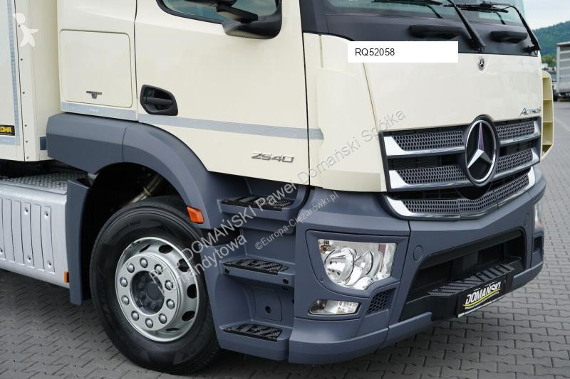 Vrachtwagen Mercedes / TANDEM