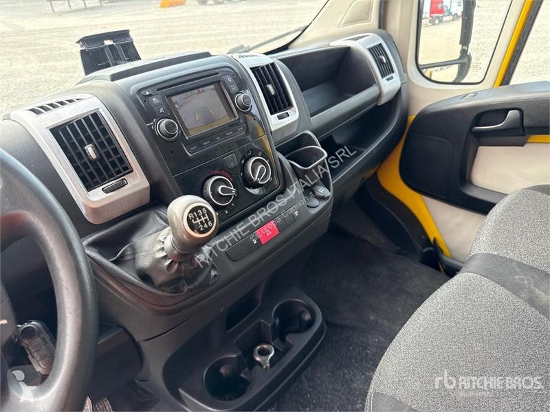 Вантажівка Fiat Van Truck