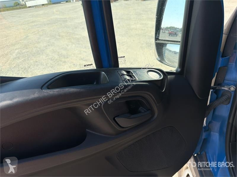 Camión Iveco 35C12 Dump Truck (Inoperable)