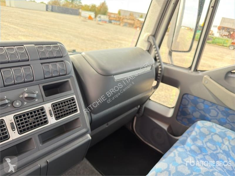 Kamion Iveco 140E28 4x2 Refrigerated Truck
