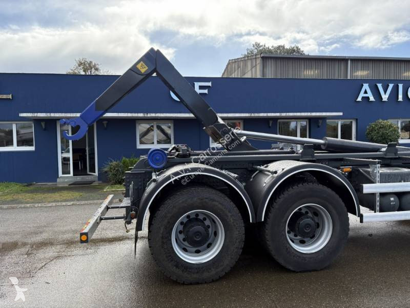 Vrachtwagen Mercedes 3240
