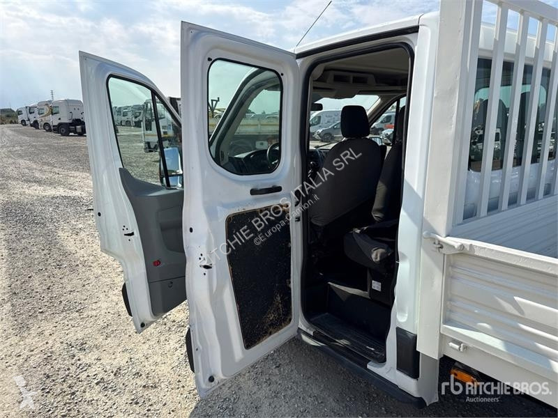Camión Ford Crew Cab Flatbed Truck