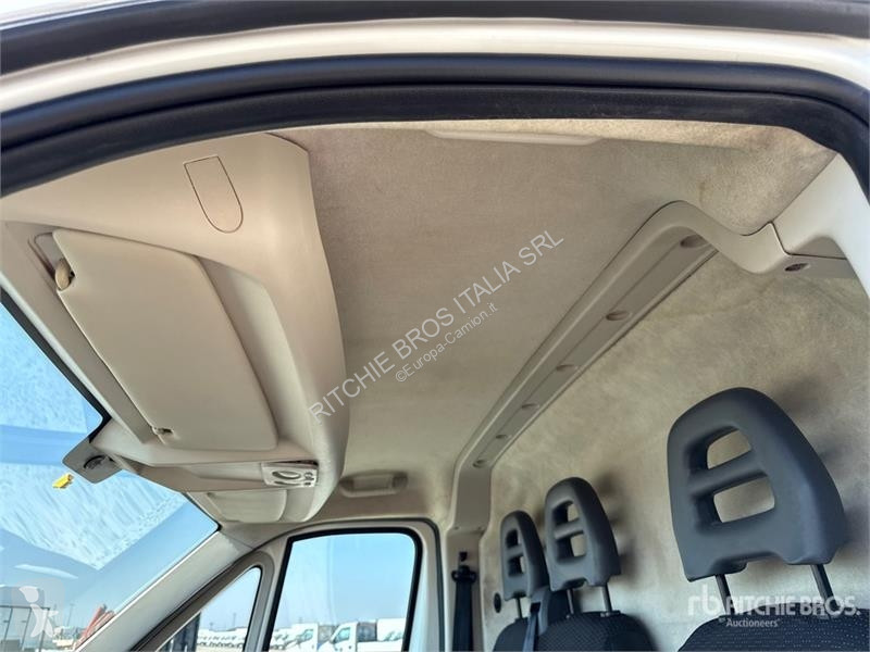 Camion Peugeot 335 L2H2 2.0 BLUEHDI 130CV Van...