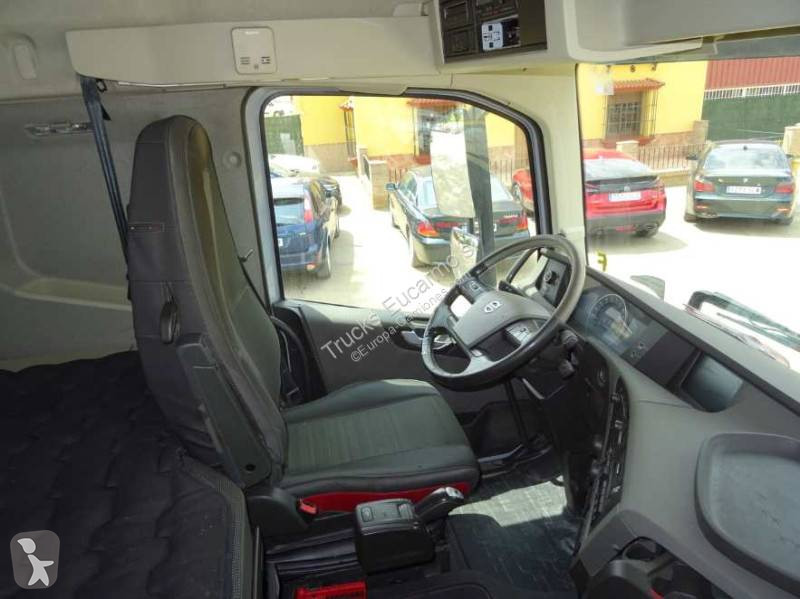 Teherautó Volvo 460