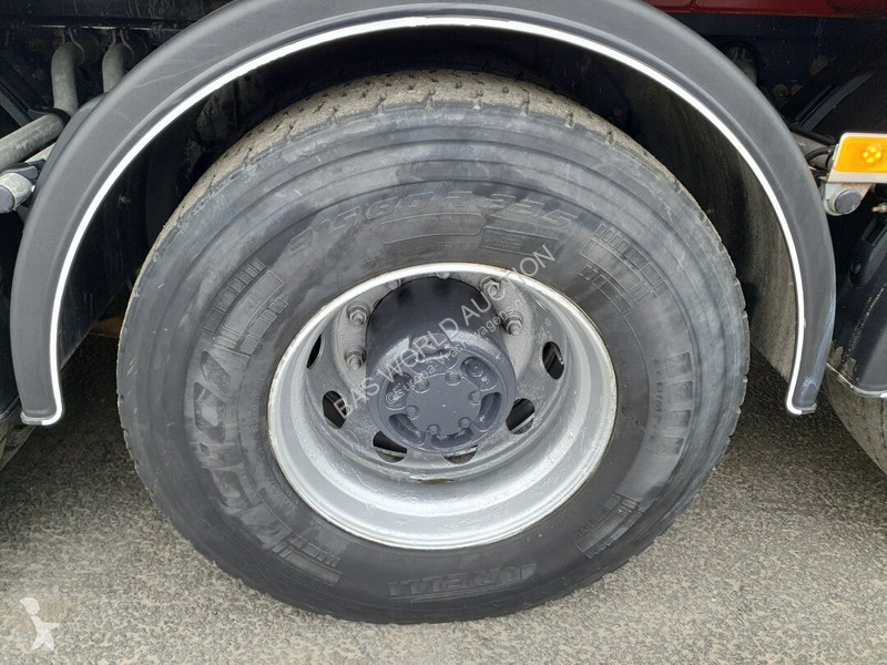 Camión Volvo 420